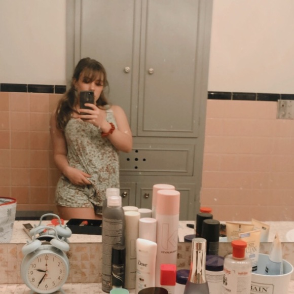 Meet your Posher, 𝘢𝘮𝘦𝘭𝘪𝘢 - Picture 1 of 1